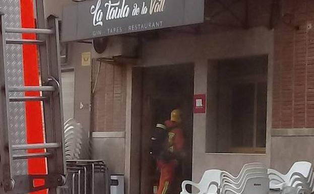 Alerta por un incendio en la cocina de un restaurante de Tavernes