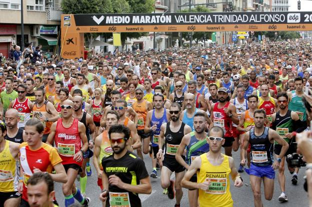 Participantes en el último Medio Maratón Valencia Trinidad Alfonso. 