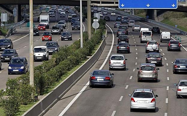 Circulación en una vía de varios carriles. 