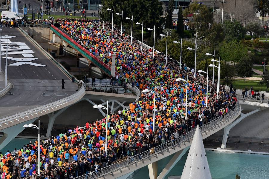 Fotos: Búscate en el Medio Maratón de Valencia 2018