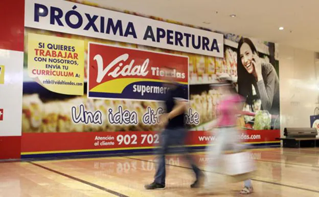 Anuncio de la apertura de un supermercado Vidal en Murcia. 