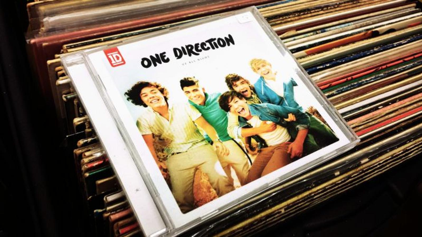 Otro básico para los millennials, pero bastante más reciente. El álbum de One Direction que les consolidó como la 'boy band' por excelencia desde el 2010 hasta su separación -¿definitiva?- en 2016. Incuestionables sucesores de los Backstreet Boys y protagonistas de miles de carpetas, ahora este disco es todo un tesoro para sus fans. 