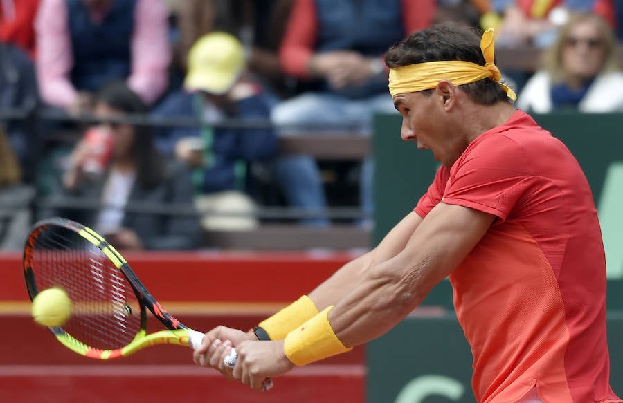 Estas son las imágenes que deja el segundo partido de individuales de la Copa Davis en la plaza de toros de Valencia