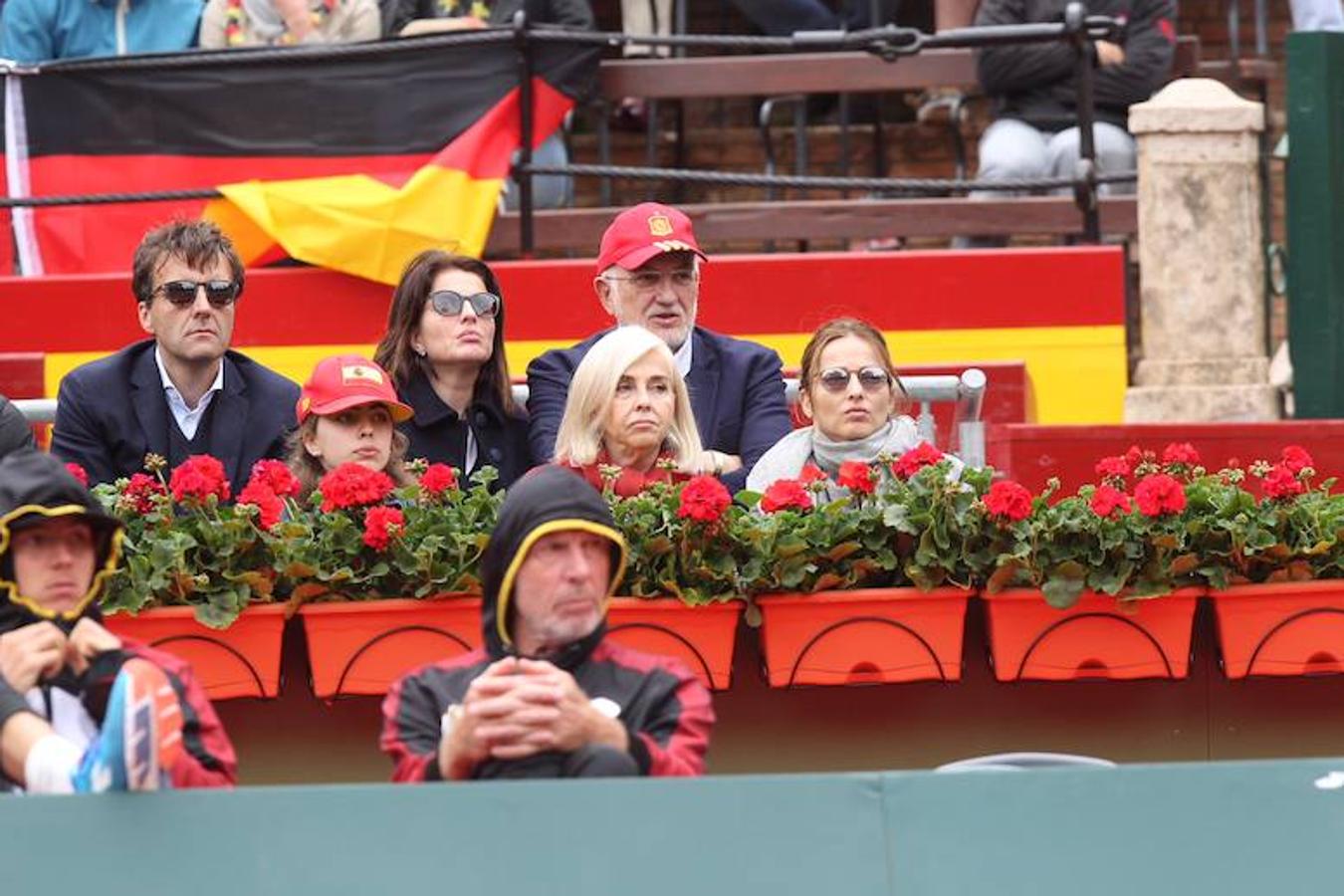 Estas son las imágenes que deja el segundo partido de individuales de la Copa Davis en la plaza de toros de Valencia