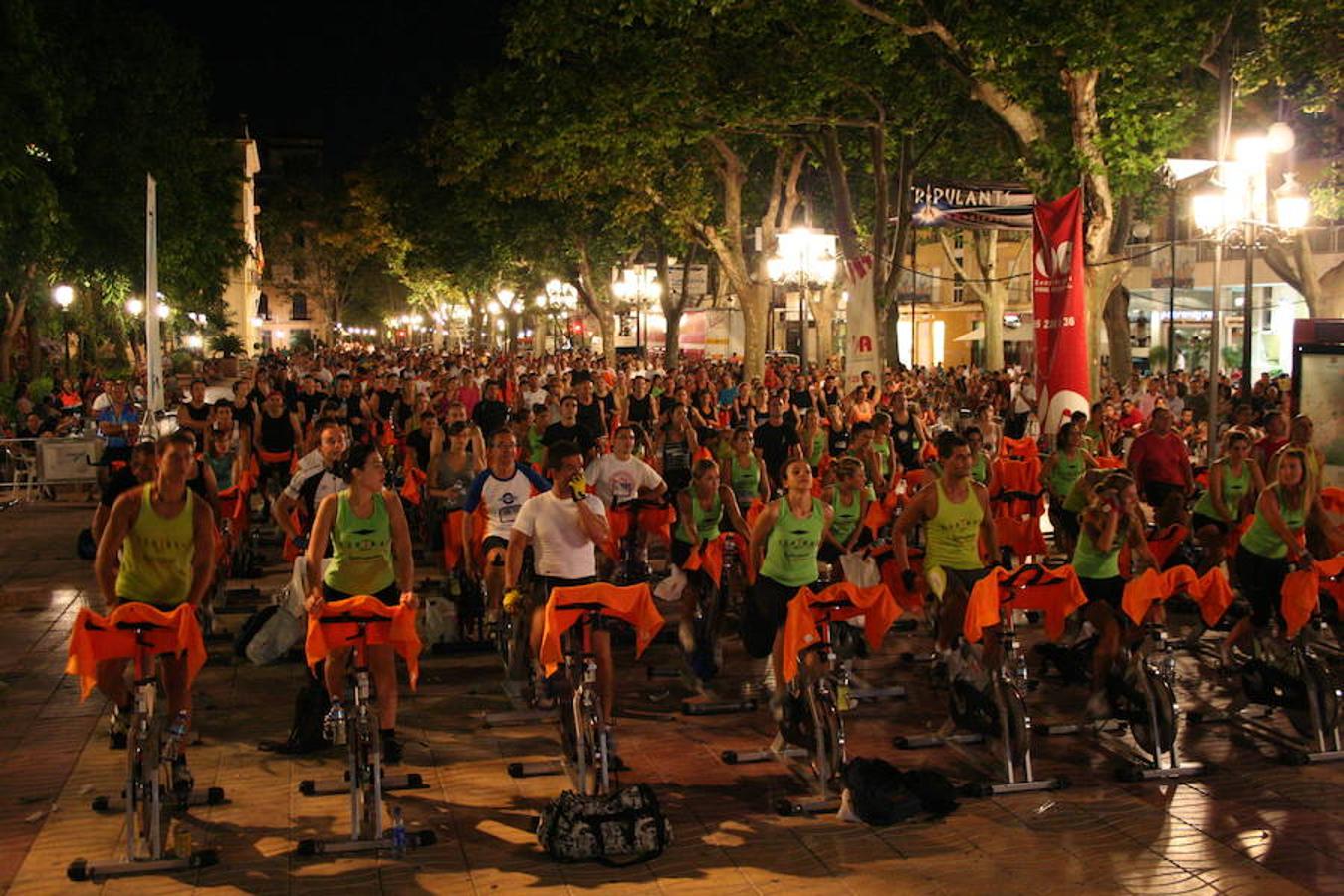 9.- Spinning | Mismo lugar y mismo año. El municipio de La Costera también obtuvo en 2008 el récord Guinness de spinning al conseguir que 342 participantes pedaleasen durante 20 minutos en la Alameda Jaume I. Todos los ciclistas tenían que recorrer una superficie mínima de 2.000 metros.