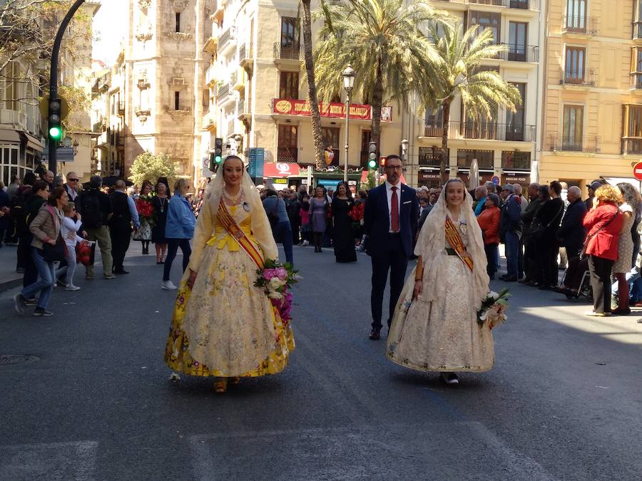 Fotos: Ofrenda de los Altares a San Vicente