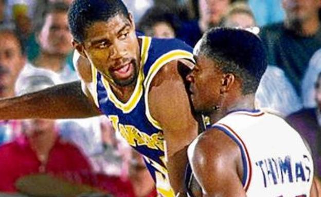 Magic frente a Isiah Thomas, un clásico de la NBA.