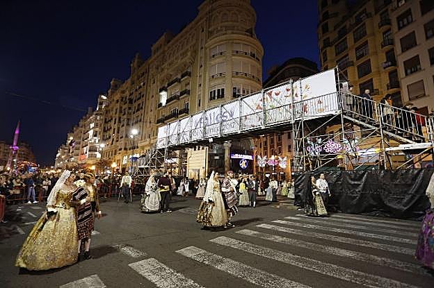  Pasarela. Paso elevado de la Ofrenda en San Vicente, cerca del Ayuntamiento. 