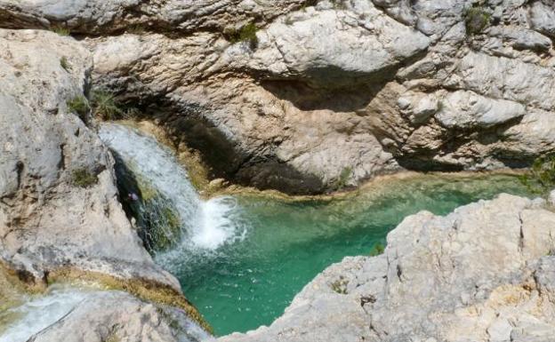 Durante la ruta existe un gran número de pequeñas cascadas. 