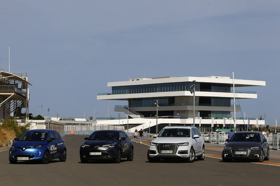 La segunda edición de la muestra de vehículos ecológicos Ecomov, tuvo lugar en la Marina de Valencia