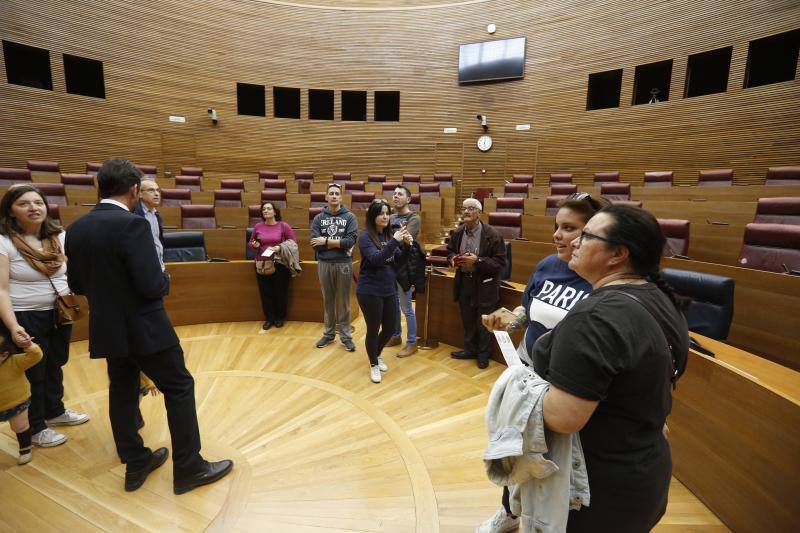 Fotos: Fotos de la jornada de puertas abiertas en Les Corts Valencianes