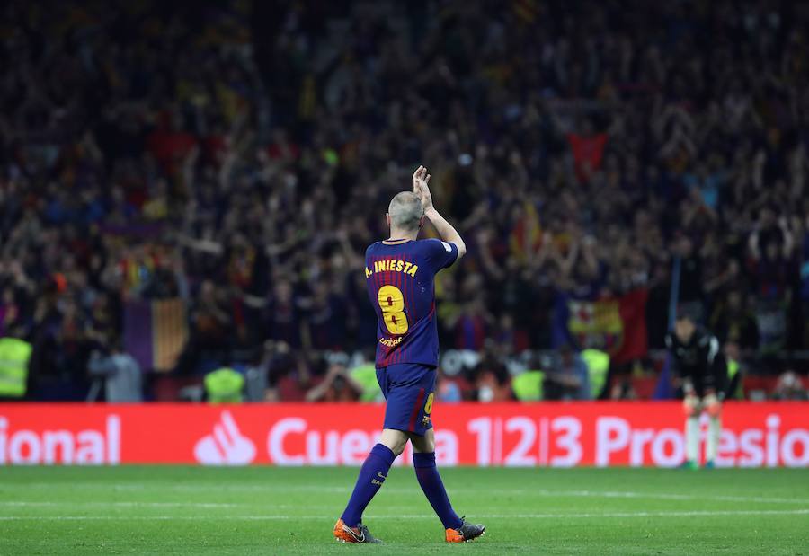 Andrés Iniesta se despidió de la Copa del Rey de la mejor manera posible, levantando el trofeo de campeón y realizando un auténtico partidazo que incluyó un gran gol marca de la casa.