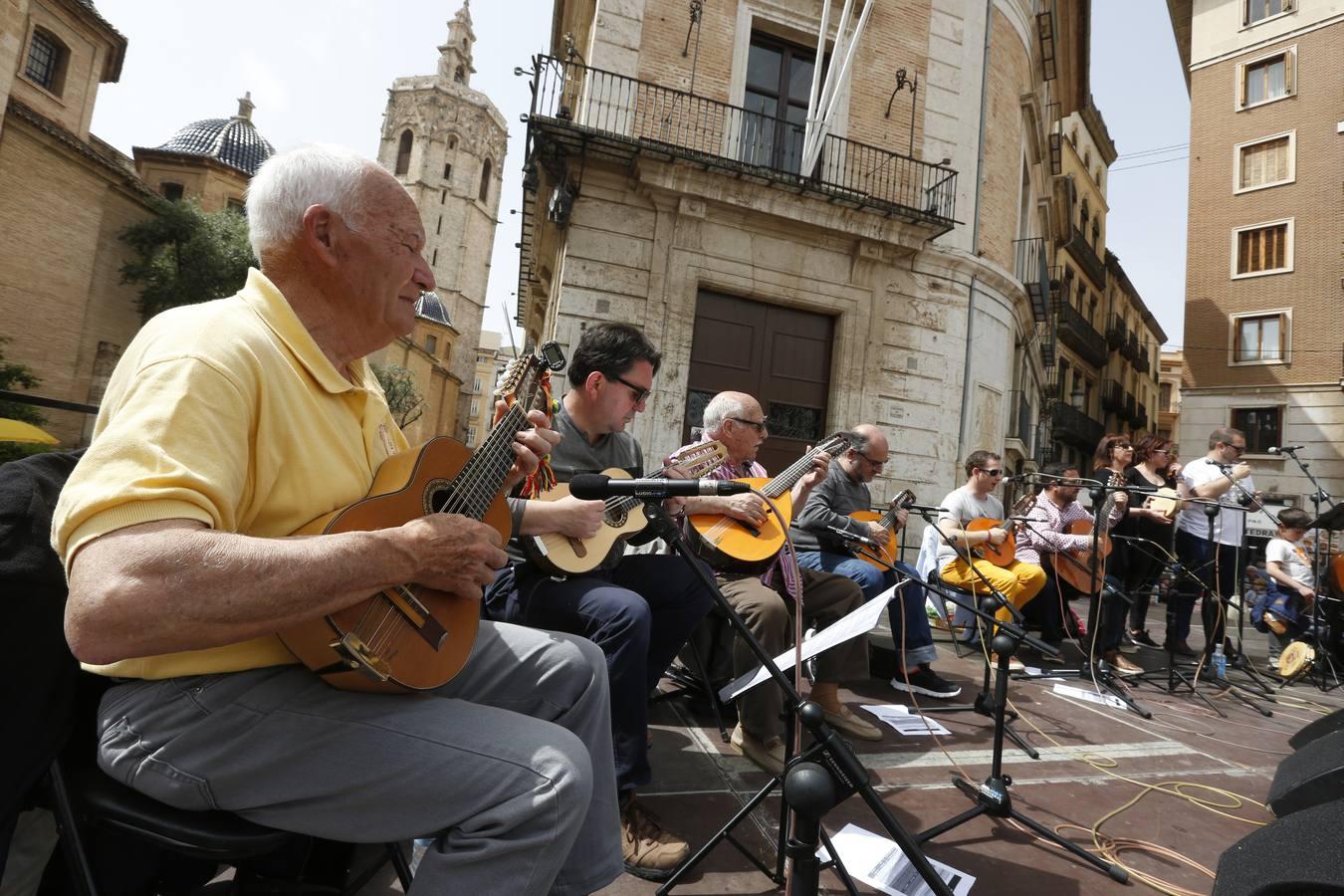 El acto ha conmemorado el 25 de abril