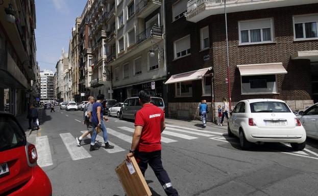 ISABEL LA CATÓLICA. El ejemplo que ponen los comerciantes de calle deficiente.