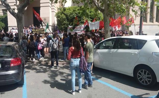 Una discreta huelga de estudiantes suspende apenas el 10% de las clases de Blasco Ibáñez