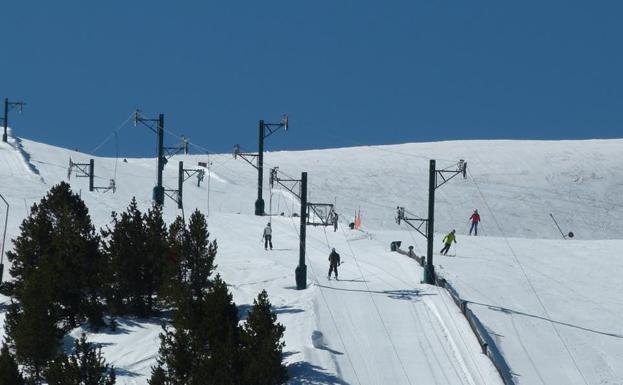 Hasta 240 centímetros de nieve acumulados