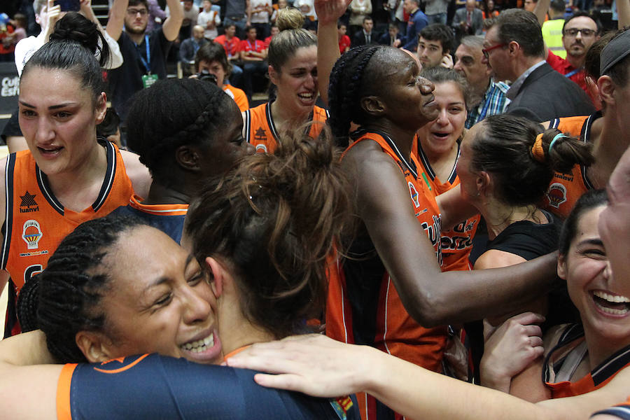 Fotos: El Valencia Basket femenino consigue el ascenso a la primera división