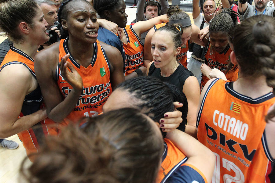 Fotos: El Valencia Basket femenino consigue el ascenso a la primera división