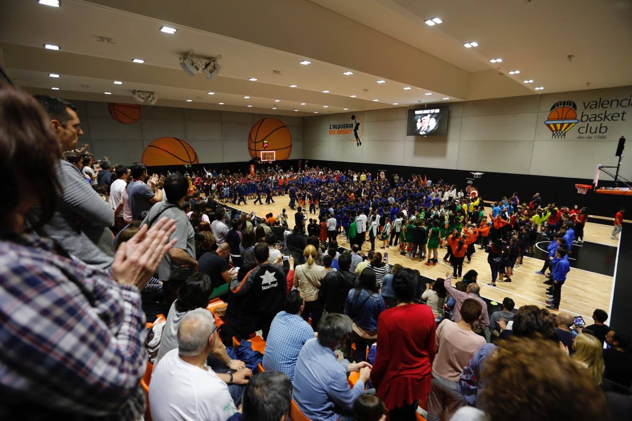 Fotos: La Valencia Basket Cup reúne a 1.000 participantes en L&#039;Alqueria