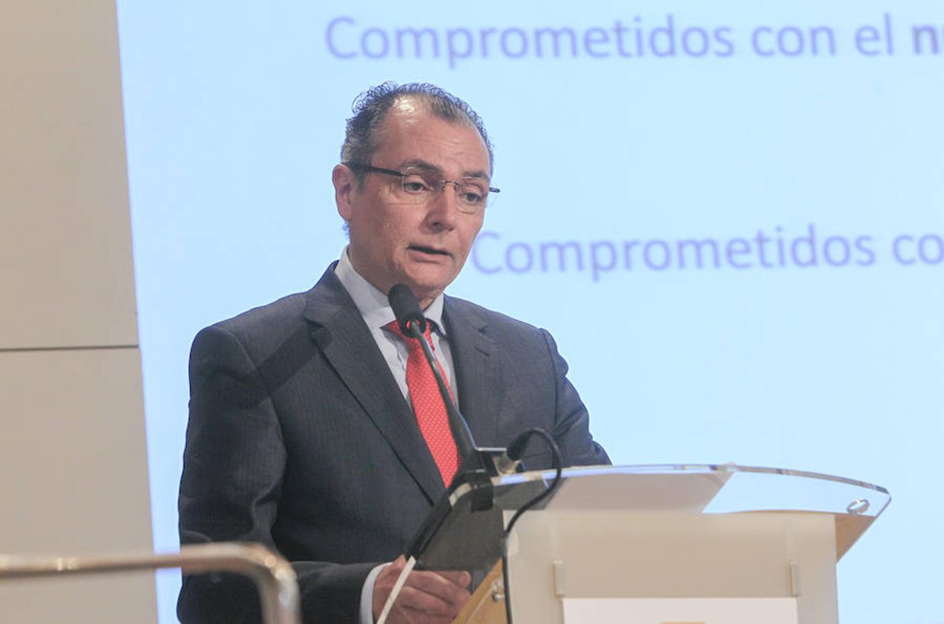 Fotos: La asamblea de la CEV, en el Salón de actos Fundación Bancaixa