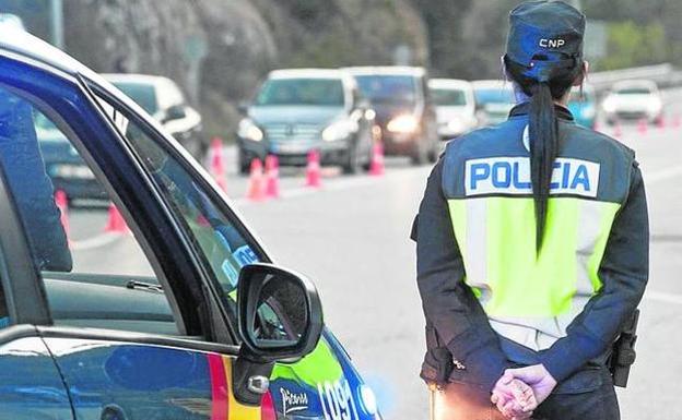 Control de Policía Nacional en Valencia.