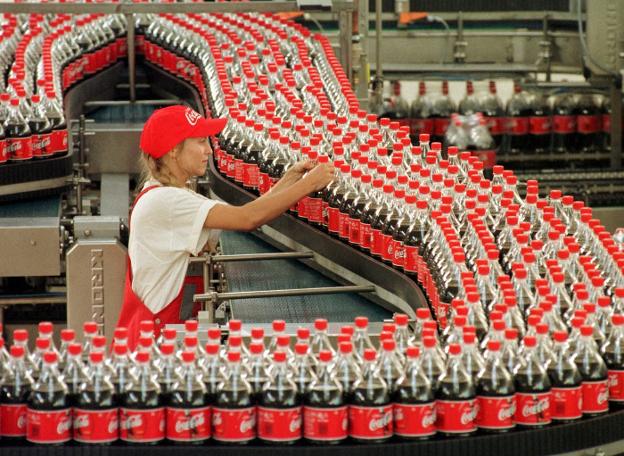 Planta embotelladora de la compañía Coca-Cola. 