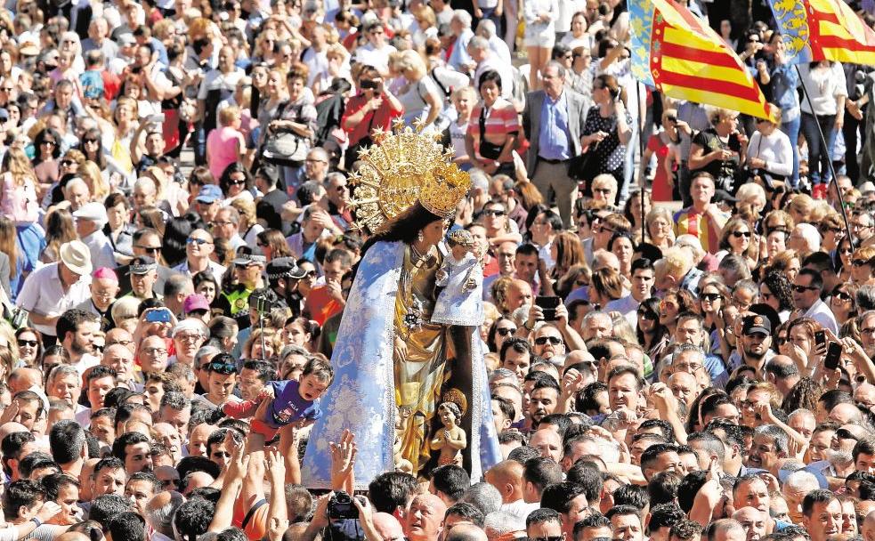 Fiesta de la Virgen de los Desamparados en Valencia.