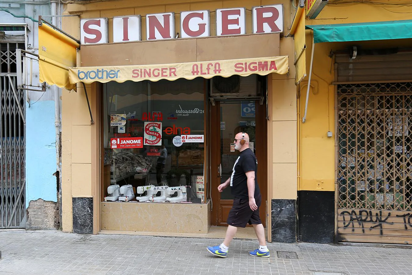 Máquinas de coser Singer (Pl. Mercado, 22)