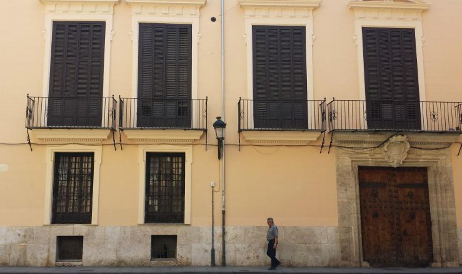 En la actualidad es residencia de la familia Dasí, condes de Daya Nueva. Por este palacio pasaron personajes de la talla de doña Germana de Foix, esposa del duque de Calabria y virrey de Valencia, y más recientemente el almirante Carrero Blanco, don Juan Carlos I, su hermano Alfonso y su padre don Juan.