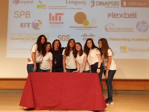Alumnas del María Inmaculada de Xàbia, a semifinales del Technovation Challenge