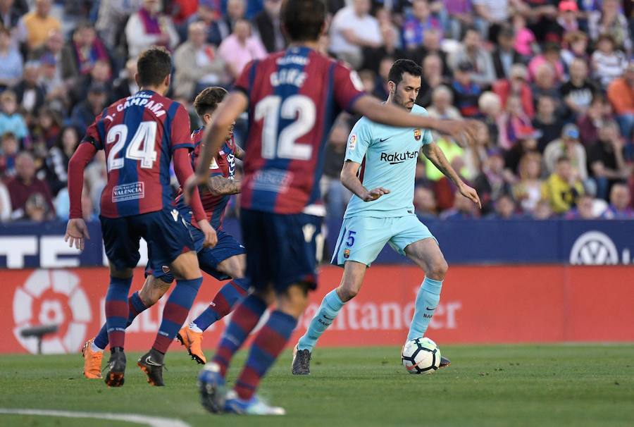 Estas son las mejores imágenes que deja el partido de la penúltima jornada de la Liga, último de los granotas en el Ciutat de València