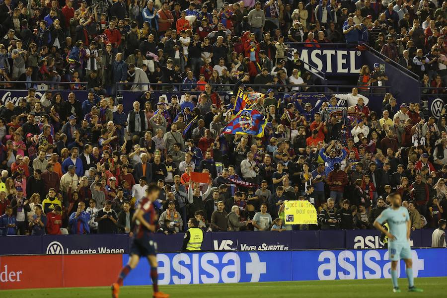 Estas son las mejores imágenes que deja el partido de la penúltima jornada de la Liga, último de los granotas en el Ciutat de València