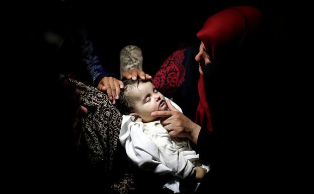 Galería. La bebé de 8 meses fallecida por la inhalación de gases lacrimógenos durante el ataque israelí en Gaza.