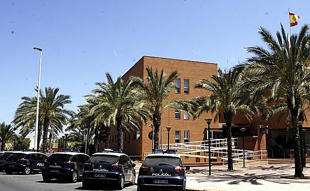 Comisaría de la Policía Nacional en Elche.
