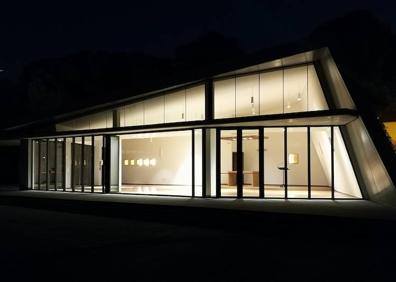Imagen secundaria 1 - Escolapios Malvarrosa inaugura su capilla