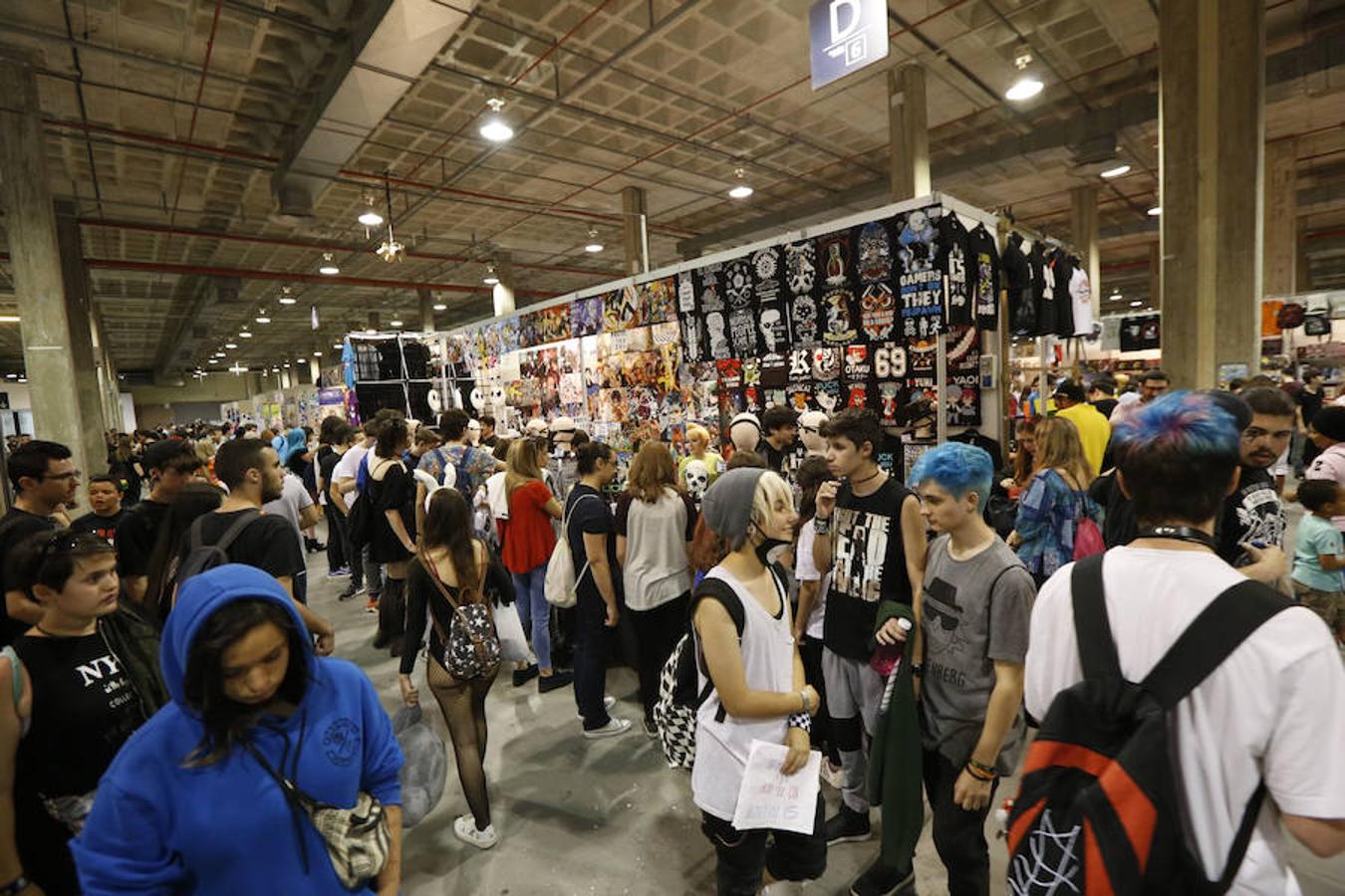 Feria Valencia acoge un año más a todos los amantes del manga, anime y cultura japonesa gracias a la celebración del Salón del Manga, a partir de este sábado, 19 de mayo. Durante dos días, los asistentes podrán disfrutar de actividades como concursos para 'cosplayers', karaoke, conciertos y sesiones de artes marciales.