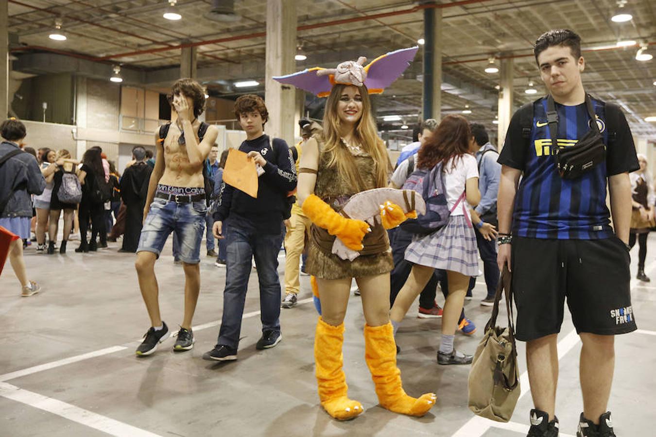 Feria Valencia acoge un año más a todos los amantes del manga, anime y cultura japonesa gracias a la celebración del Salón del Manga, a partir de este sábado, 19 de mayo. Durante dos días, los asistentes podrán disfrutar de actividades como concursos para 'cosplayers', karaoke, conciertos y sesiones de artes marciales.