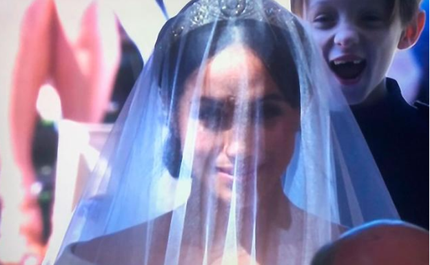 El niño que se coló en las fotos de la boda del príncipe Harry y Meghan Markle