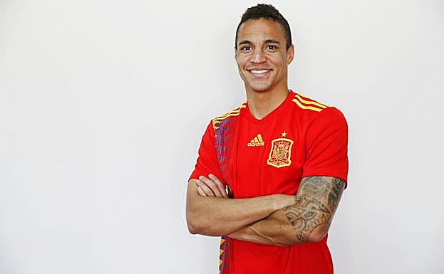 Rodrigo con la camiseta de la selección.