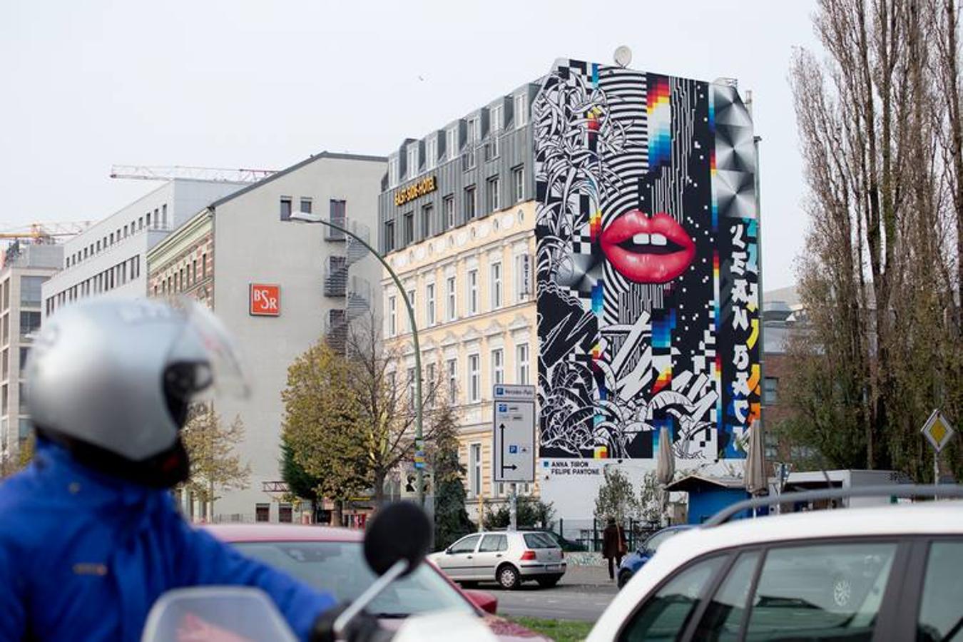 Mural de Felipe Pantone en Berlín, Alemania. 