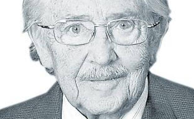 Muere Enrique Llobell Palanca, el estomatólogo que revolucionó la cirugía maxilofacial
