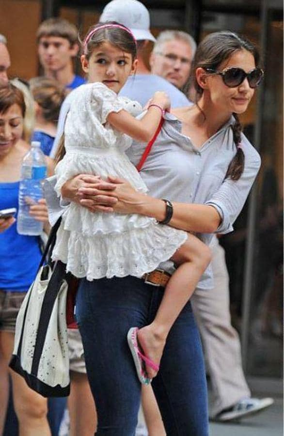 Suri Cruise | Lo de los pequeños y sus padres es una de las cosas más complicadas de entender cuando abunda el dinero. El armario de Suri, la hija de Tom Cruise y Katie Holmes, alberga prendas valoradas en 9,3 millones de euros. ¡Y tiene 12 años!