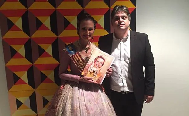 Hugo Chinesta con Alicia Moreno, fallera mayor de Valencia 2016.