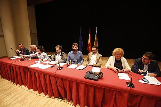 Presentación de la nueva directiva de la Junta en la asamblea de presidentes. 