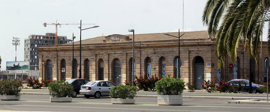 La estación de Grao, antes de su rehabilitación en 2014.