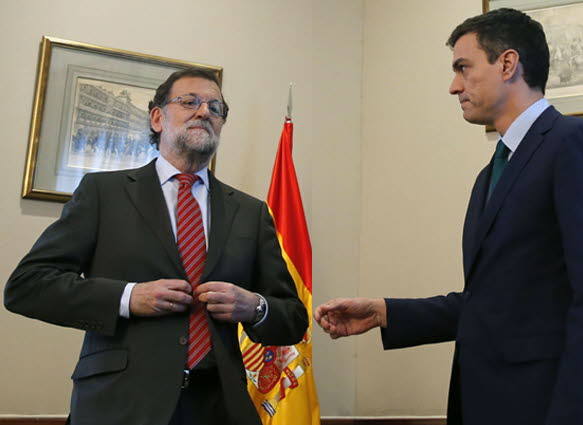 La relación con el líder socialista Pedro Sánchez vive sus momentos más tensos. El Partido Popular necesitaba, al menos, al abstención del PSOE para acceder a la presidencia del Gobierno. Esta situación se vivía después de que Rajoy rechazara el encargo del Rey de presentarse a la investidura y Sánchez pactara con Albert Rivera un gobierno alternativo a la lista más votada.