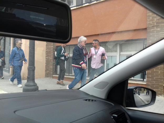 Pedro Almodóvar en una visita reciente a Paterna. 