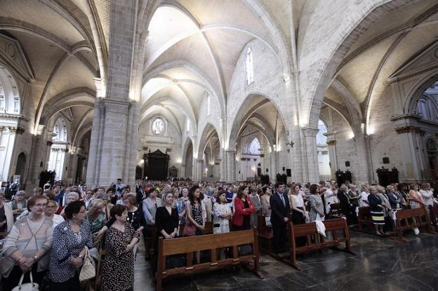 Las amas de casa llenaron la catedral en la misa de fin de curso. 