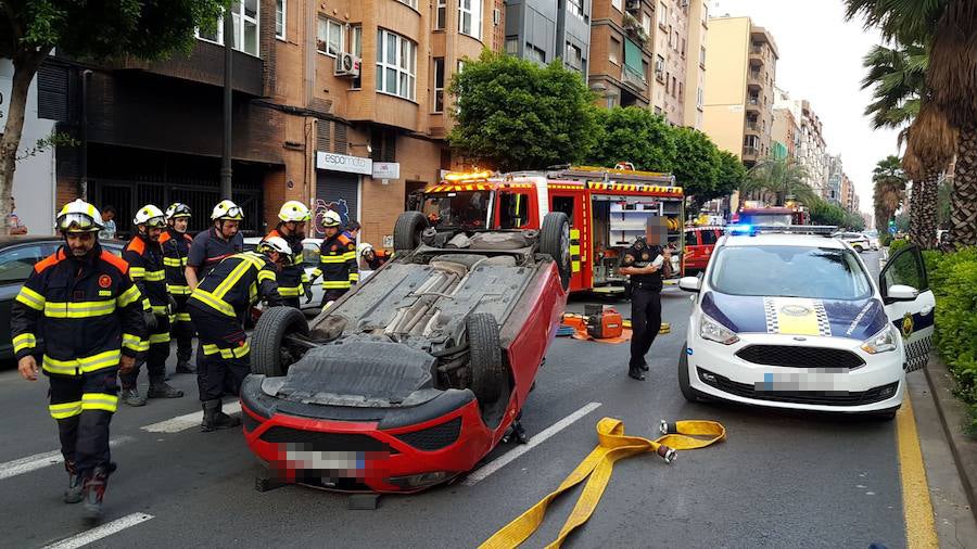 Fotos: Fotos del accidente en la avenida Peris y Valero de Valencia