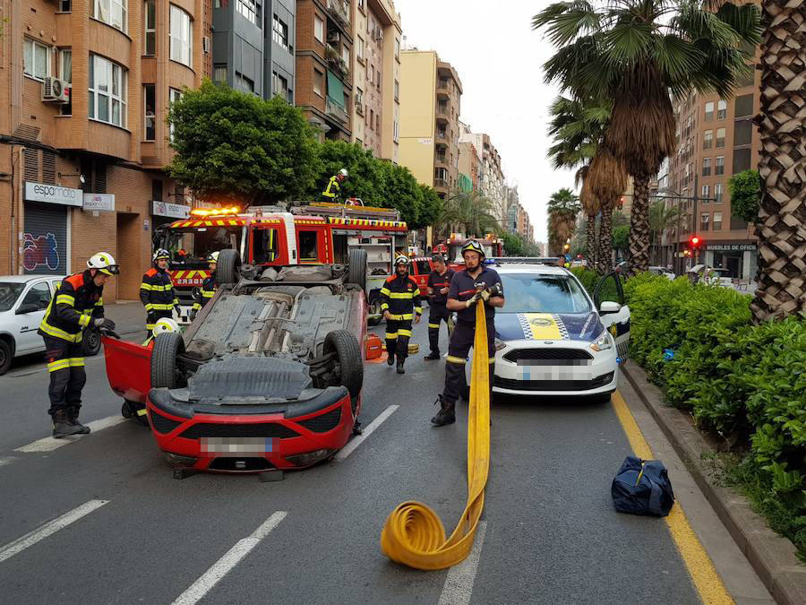 Fotos: Fotos del accidente en la avenida Peris y Valero de Valencia